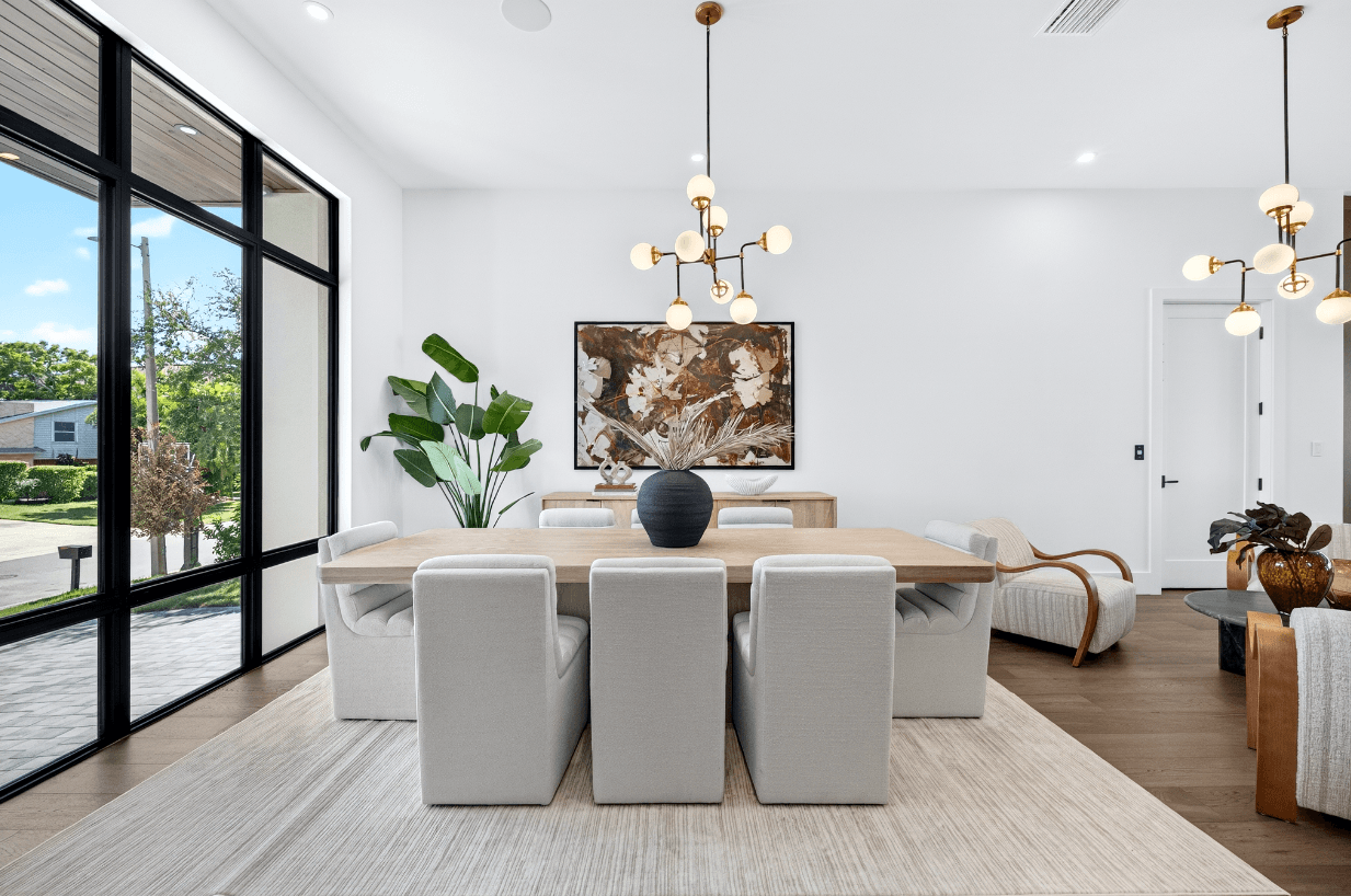 Dining Room — Full Table